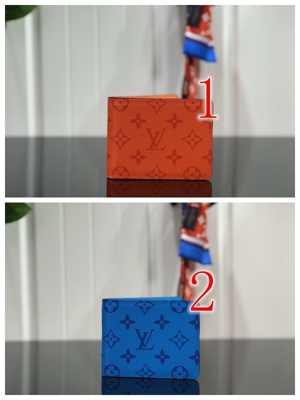 LV MULTIPLE wallet M60895LC 