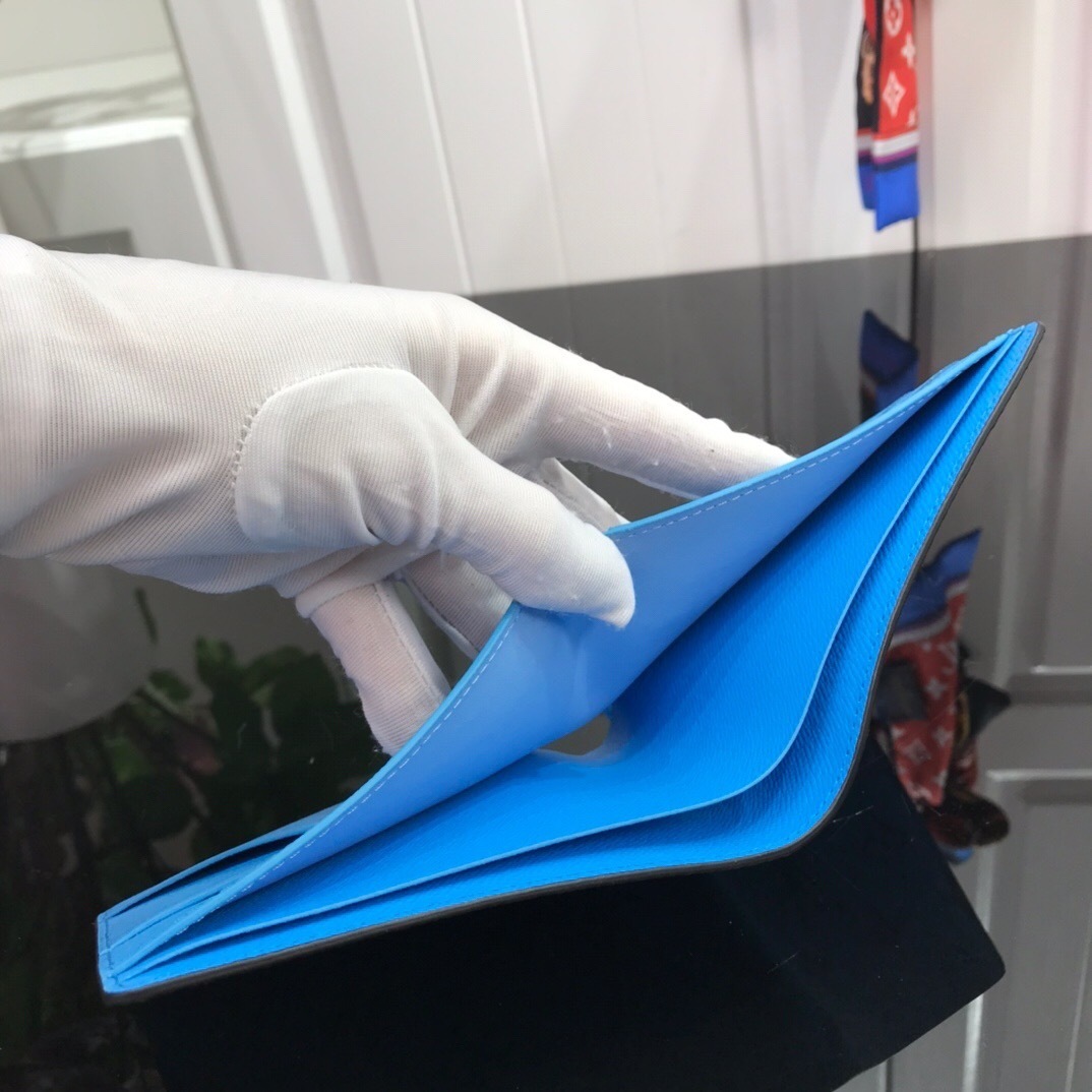 LV MULTIPLE wallet M60895LC 