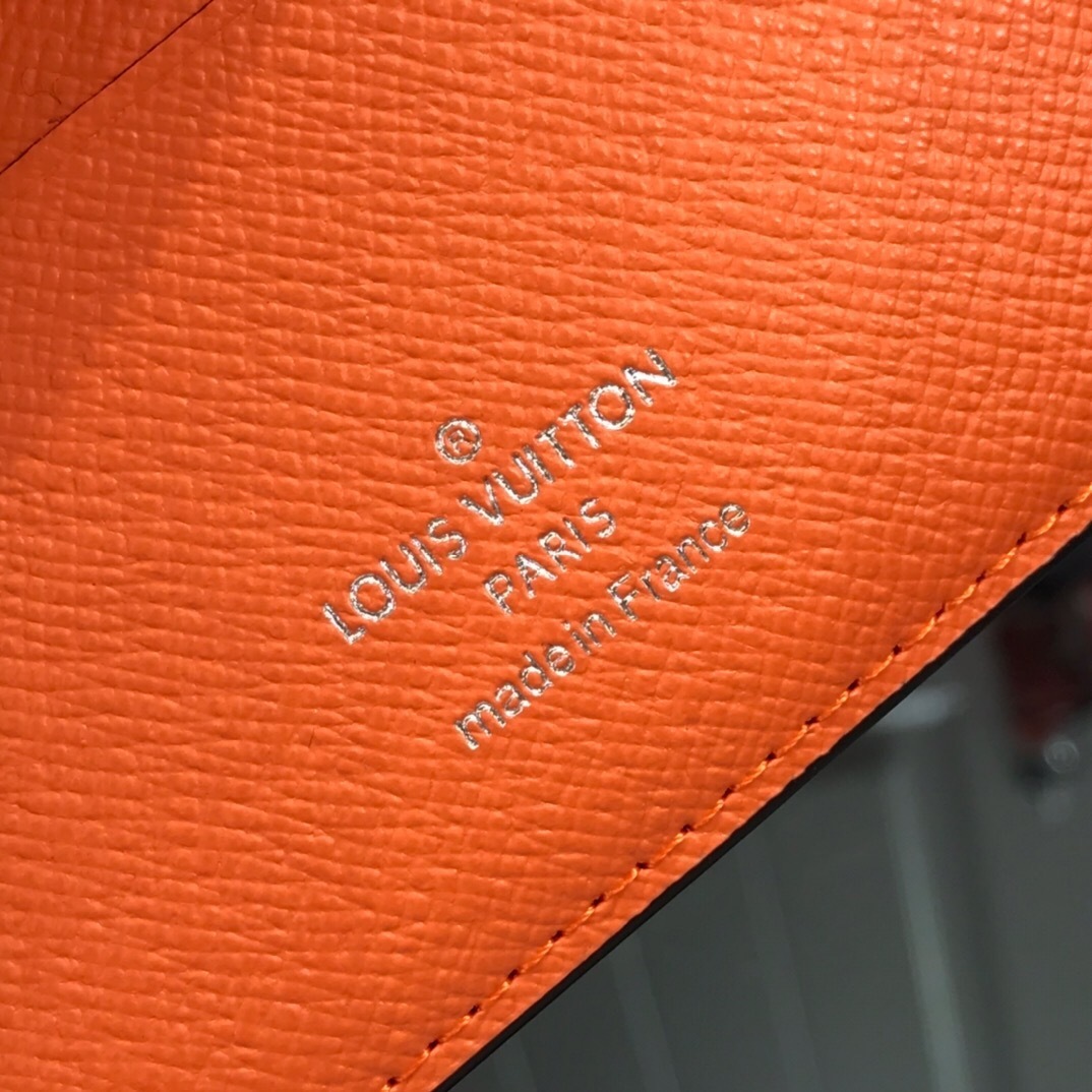 LV MULTIPLE wallet M60895LC