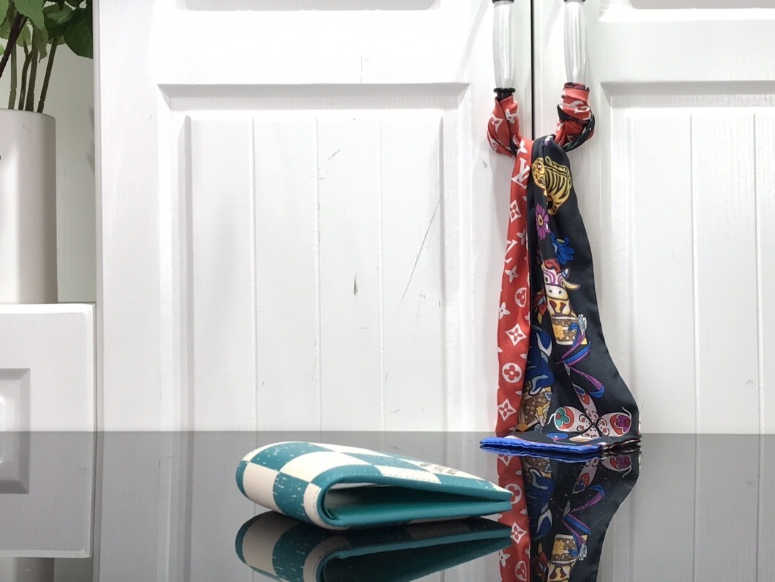 LV MULTIPLE wallet M60895LP 