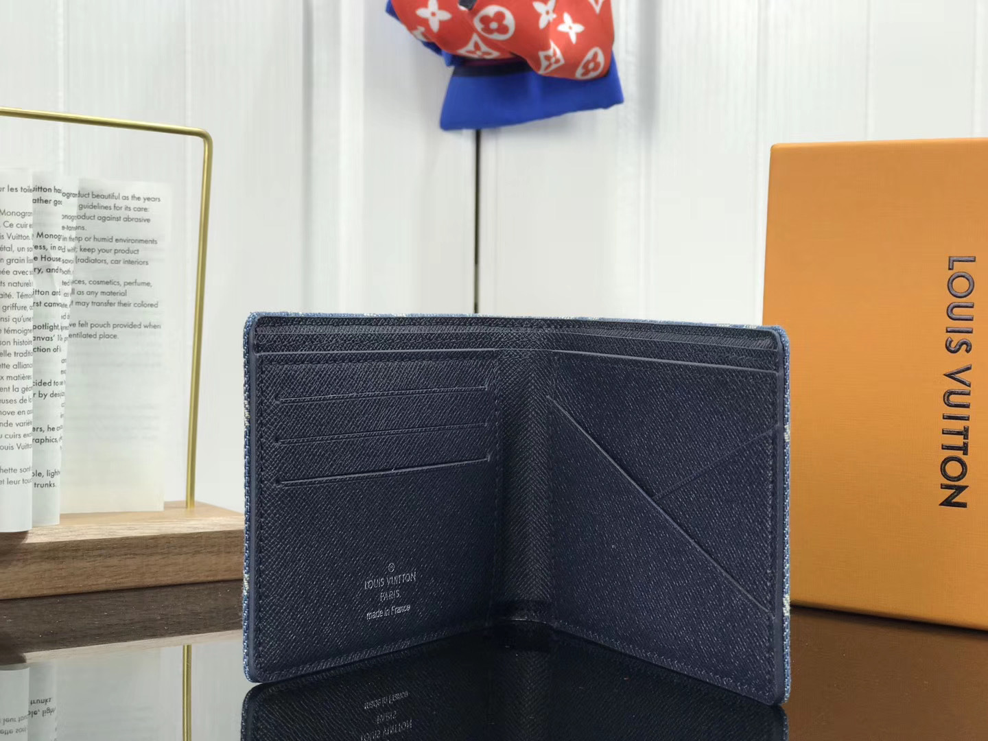 LV MULTIPLE wallet M60895NZ
