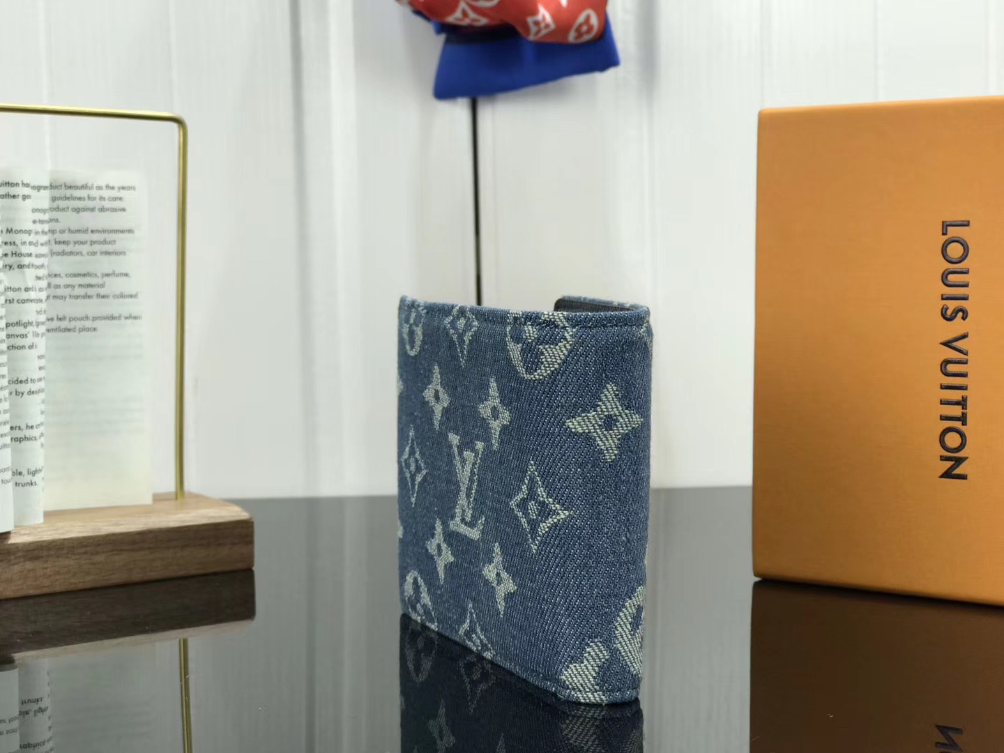 LV MULTIPLE wallet M60895NZ