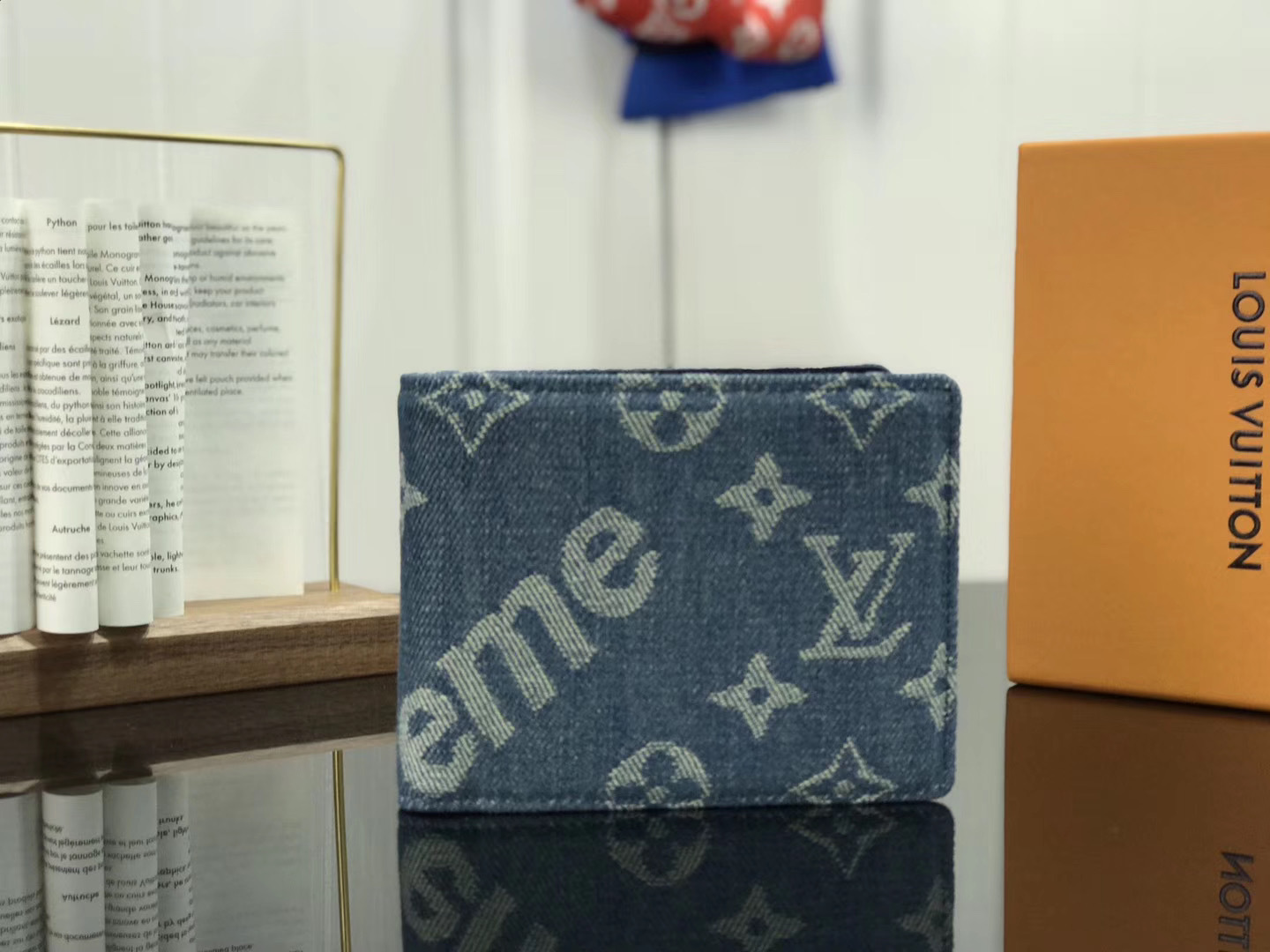 LV MULTIPLE wallet M60895NZ