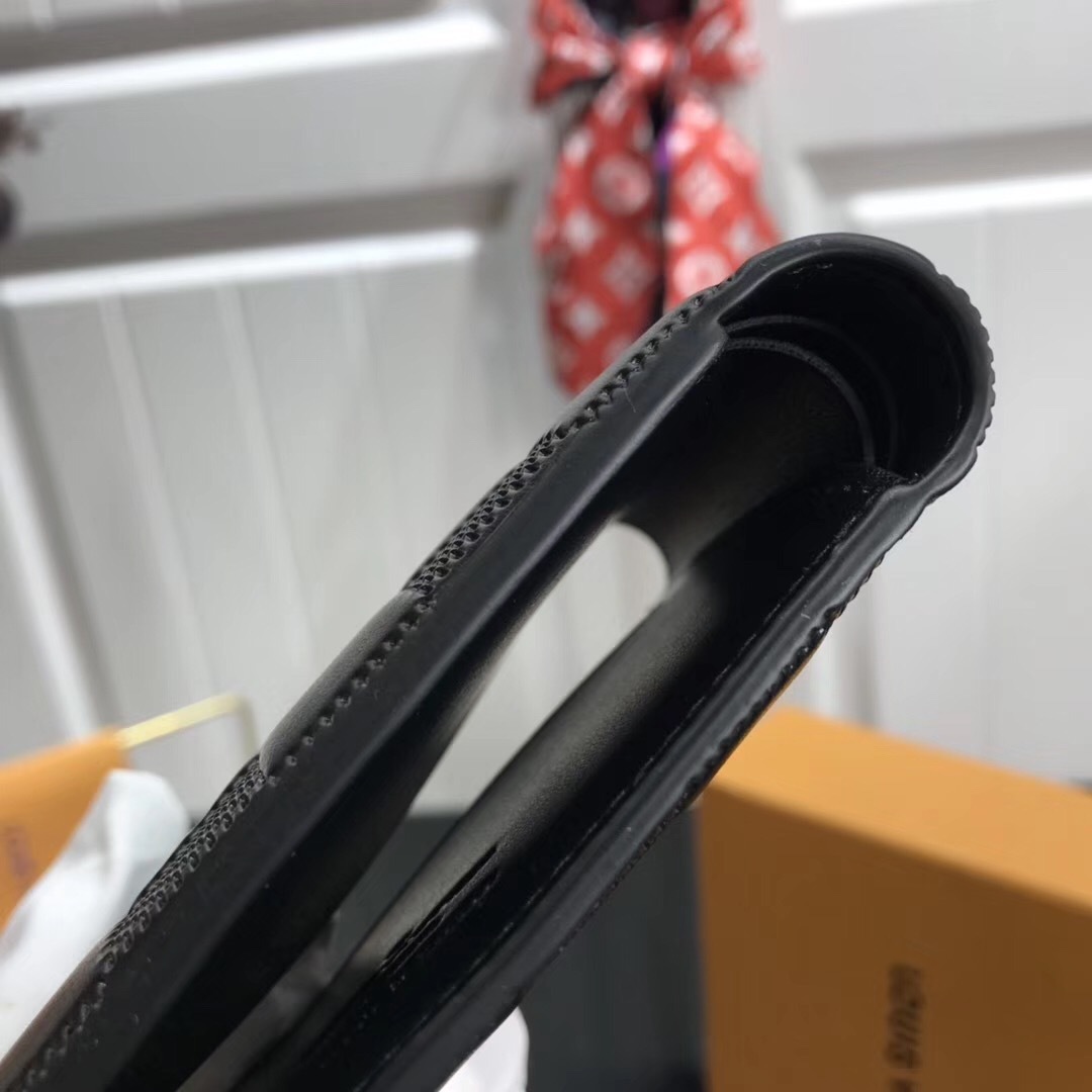 LV MULTIPLE wallet M60895YG 