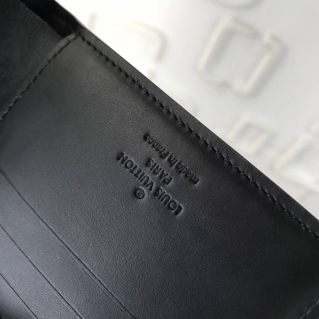 LV MULTIPLE wallet M63235