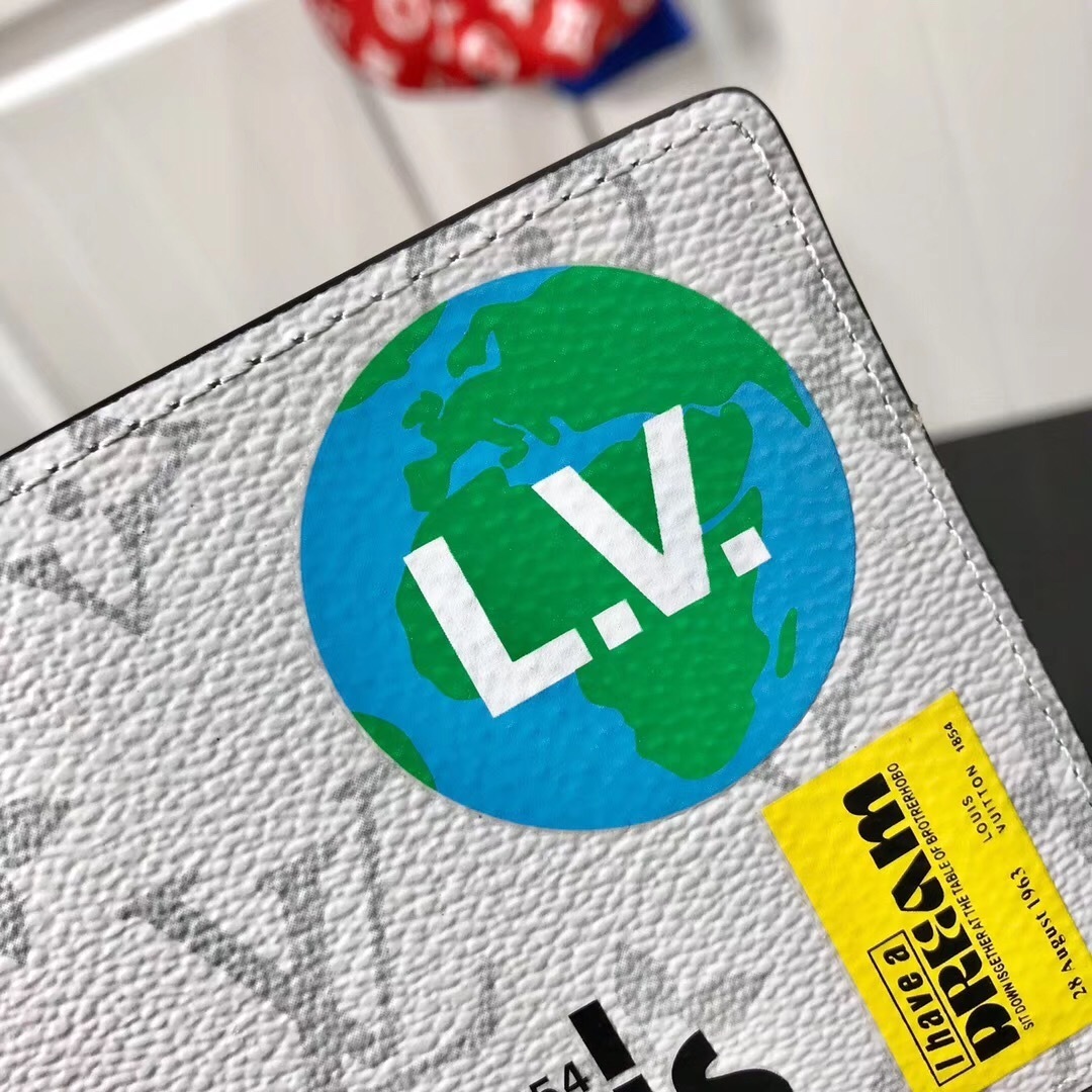 LV MULTIPLE wallet M67819