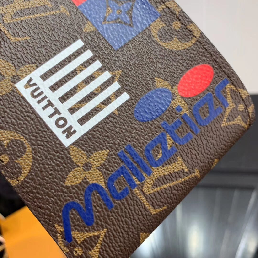 LV MULTIPLE wallet M67819