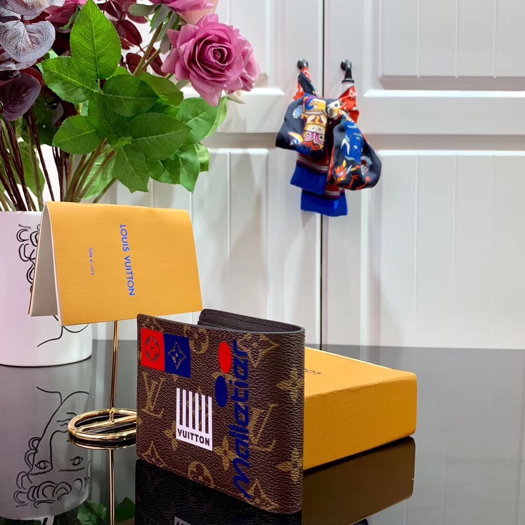 LV MULTIPLE wallet M67819