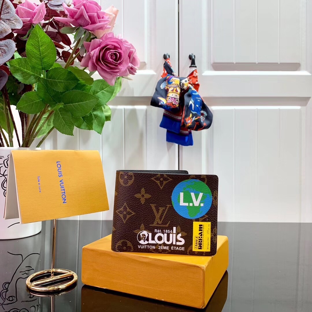 LV MULTIPLE wallet M67819