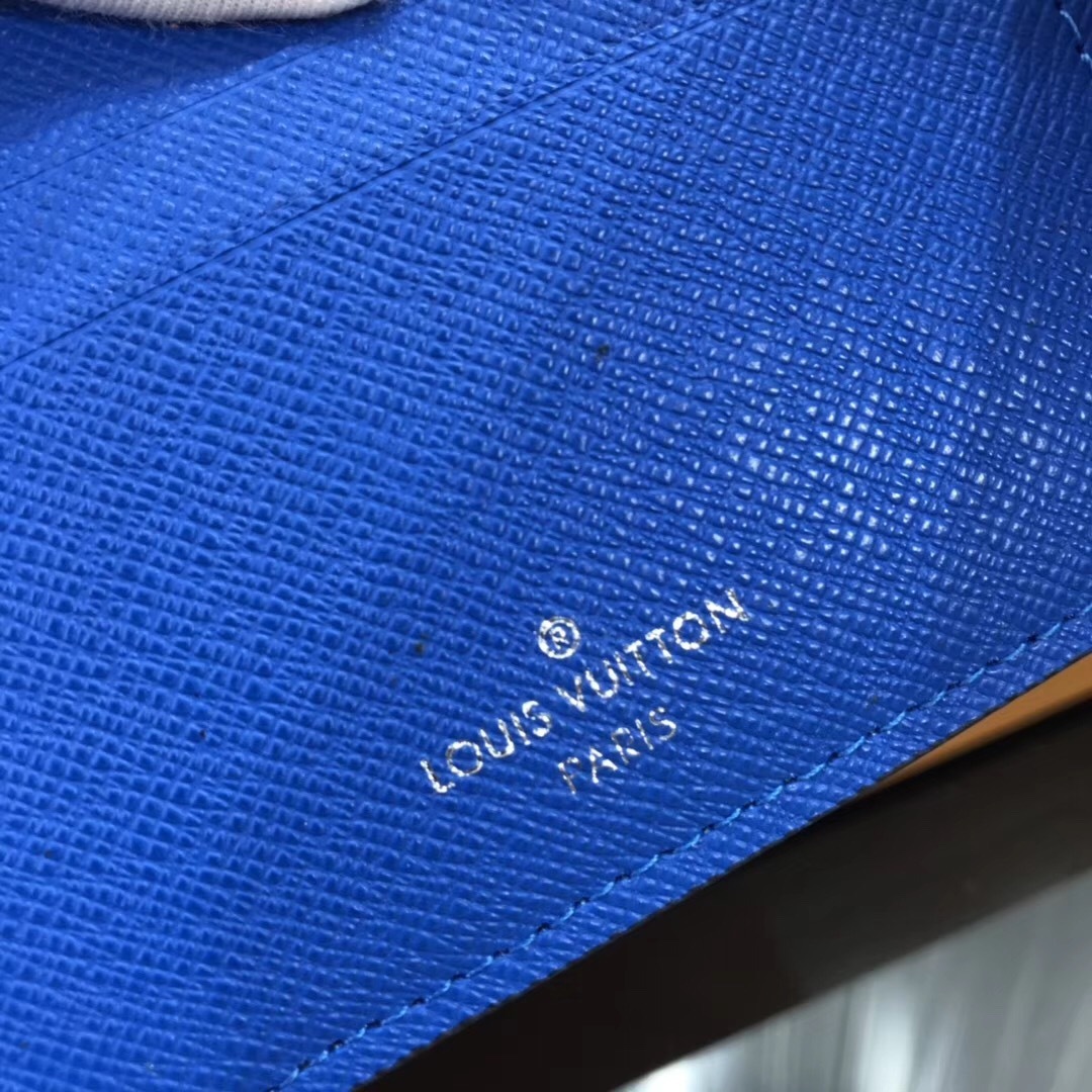 LV MULTIPLE wallet M67896 