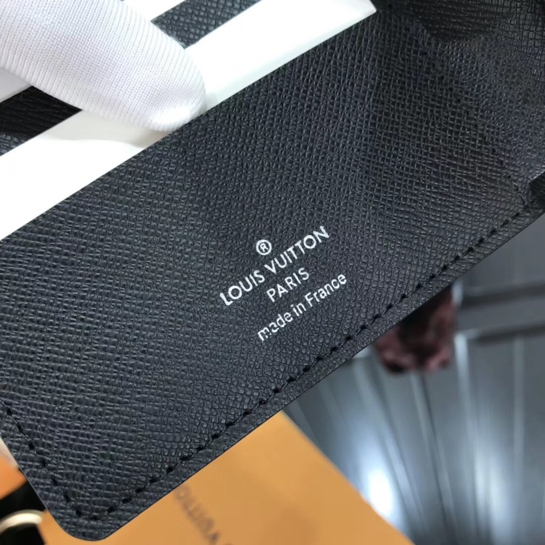 LV MULTIPLE wallet M67907