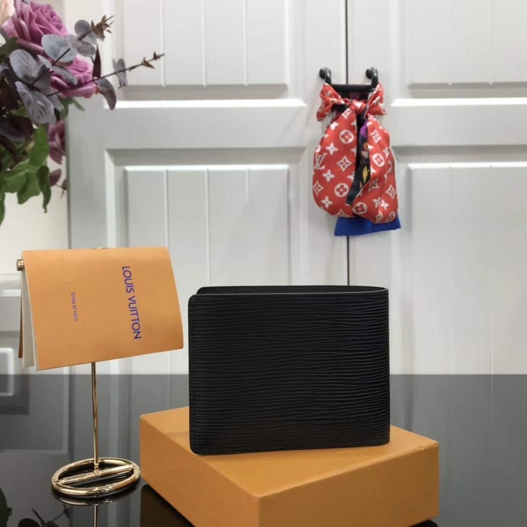 LV MULTIPLE wallet M67907