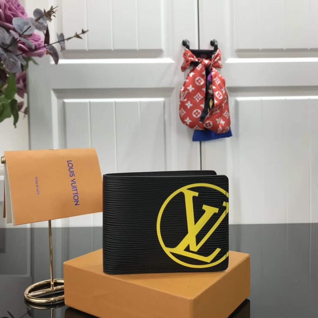 LV MULTIPLE wallet M67907