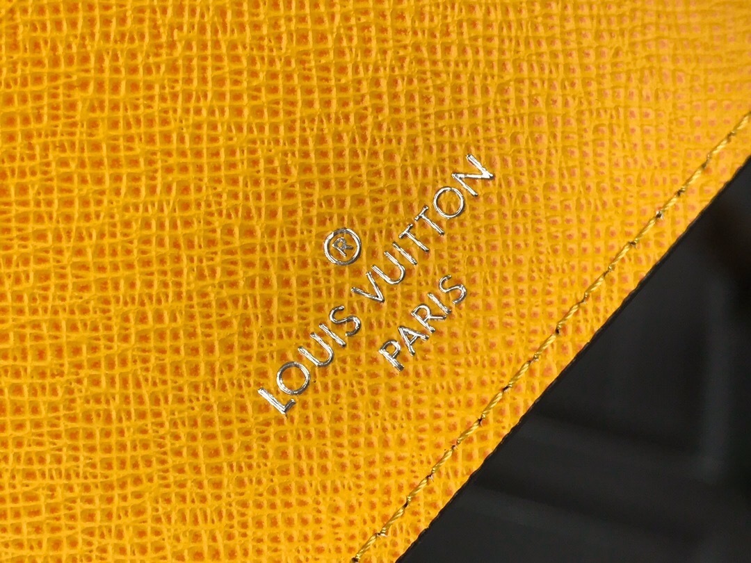 LV MULTIPLE wallet M69253