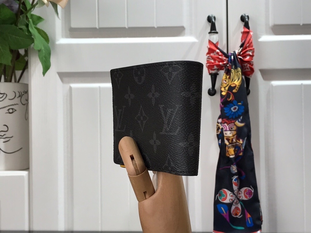 LV MULTIPLE wallet M69253
