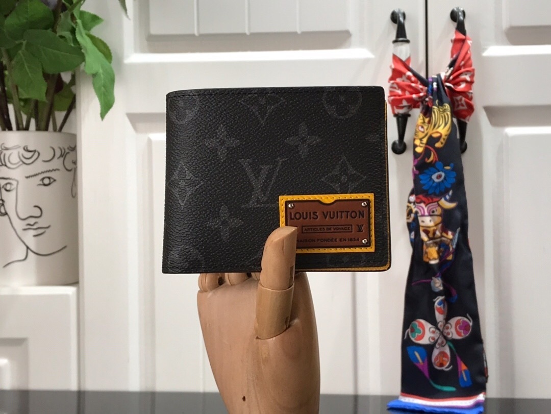LV MULTIPLE wallet M69253