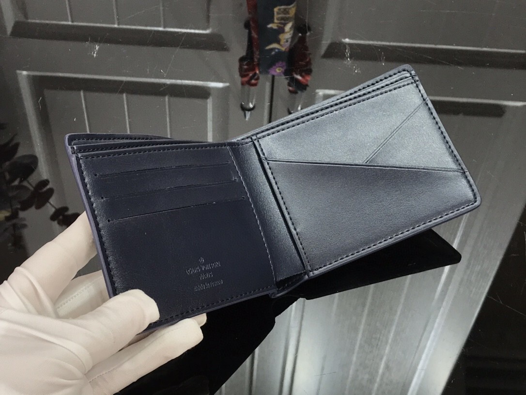 LV MULTIPLE wallet M80422