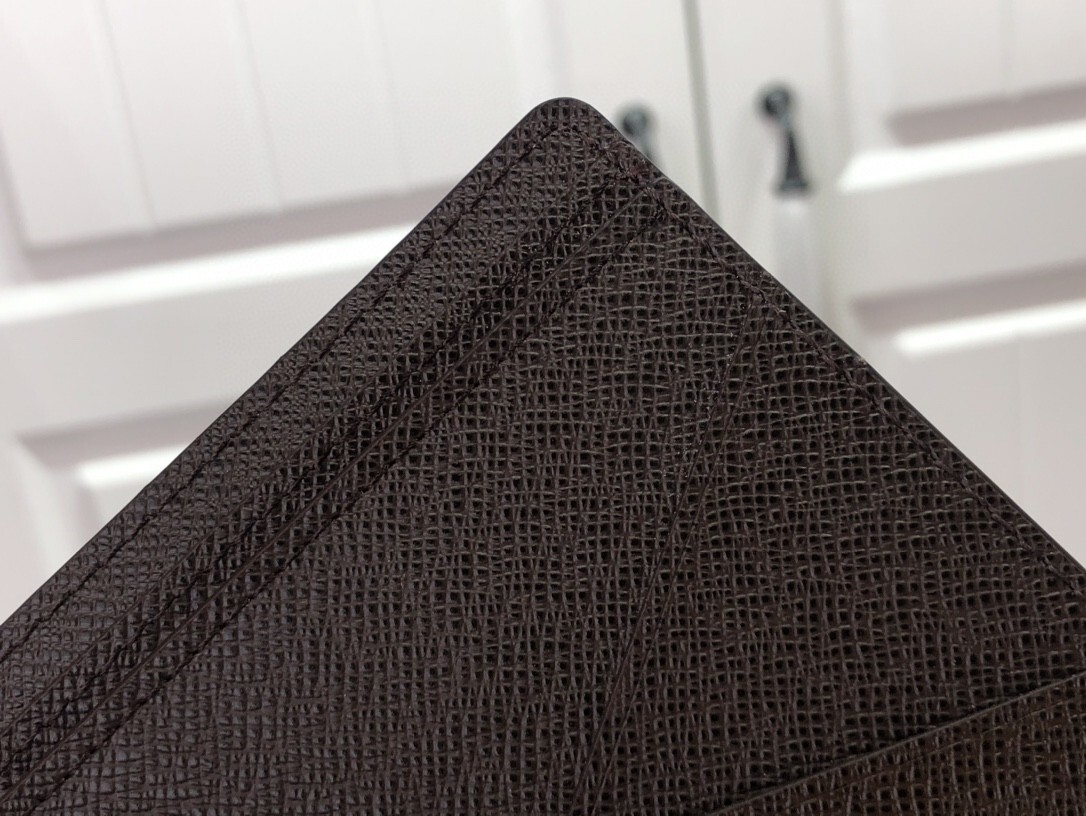 LV MULTIPLE wallet M81108 