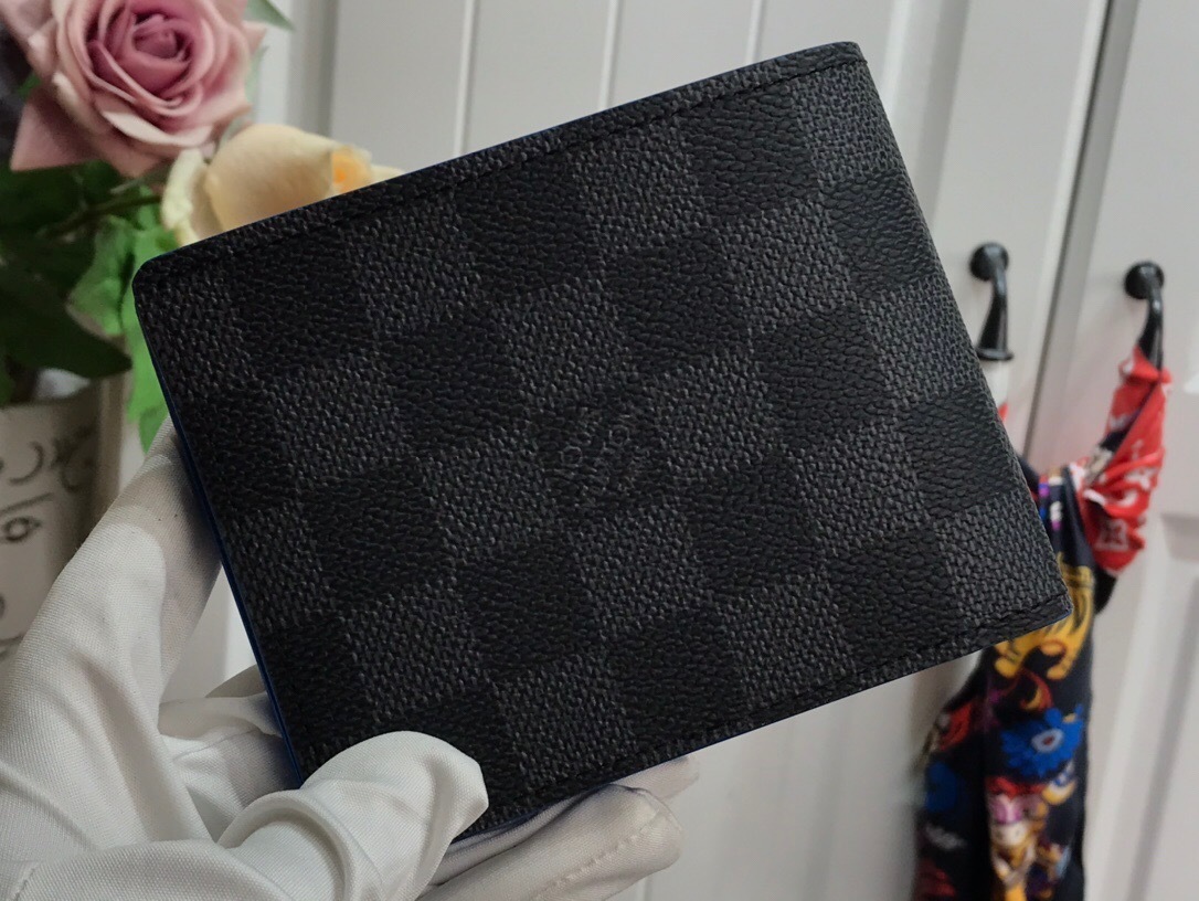LV MULTIPLE wallet N60302