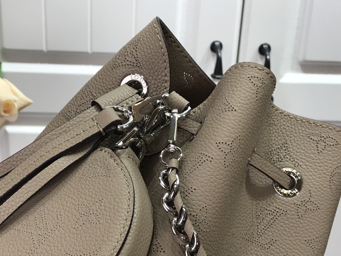 LV MURIA BAG M55799