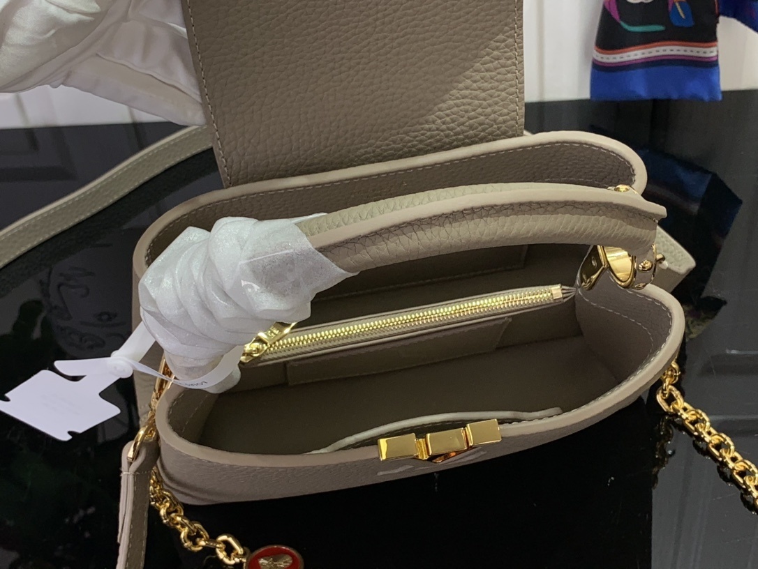 LV MY CAPUCINES K00014