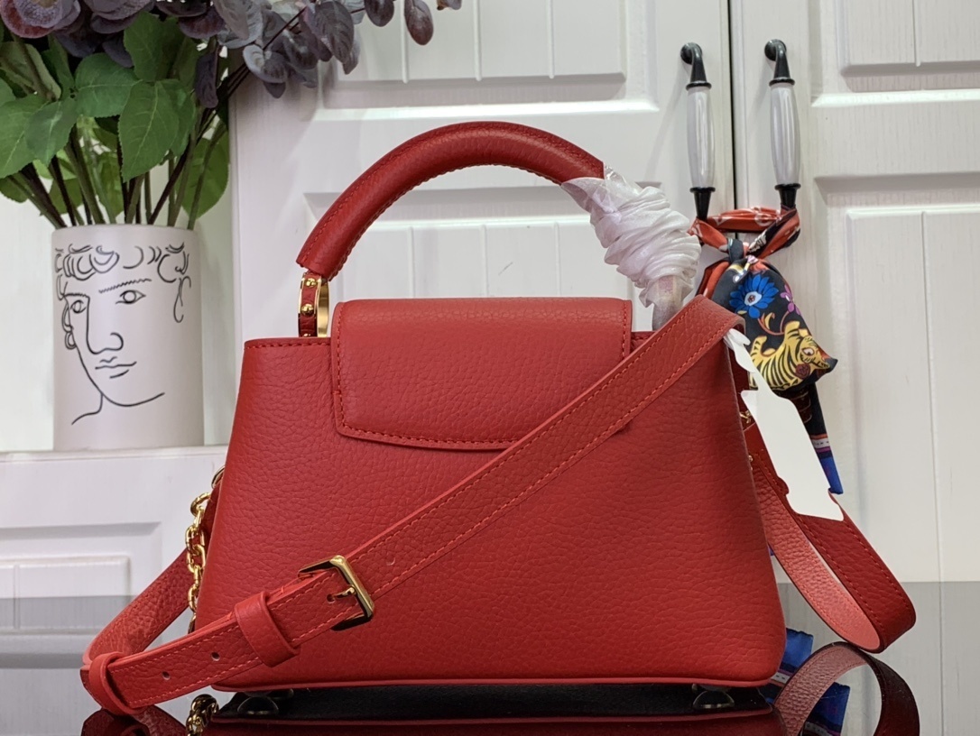 LV MY CAPUCINES K00014