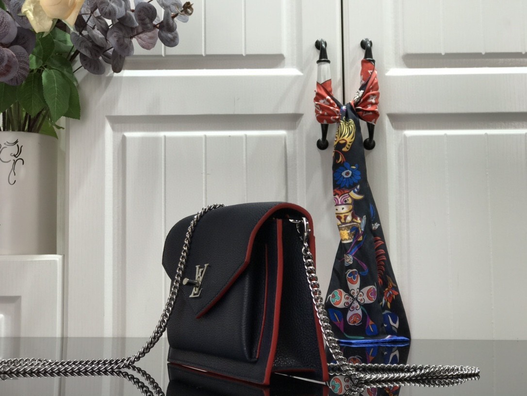 LV MYLOCKME CHAIN POCHETTE M81436