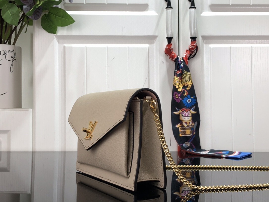 LV MYLOCKME CHAIN POCHETTE M81436