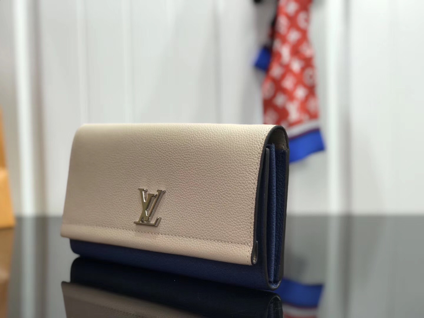 LV MYLOCKME wallet M62328FN