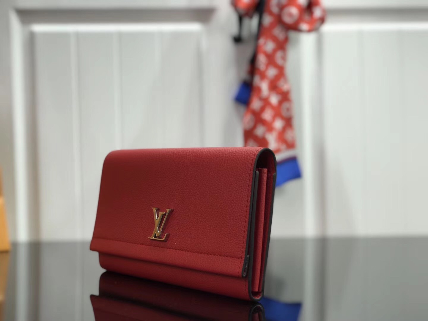 LV MYLOCKME wallet M62328FN