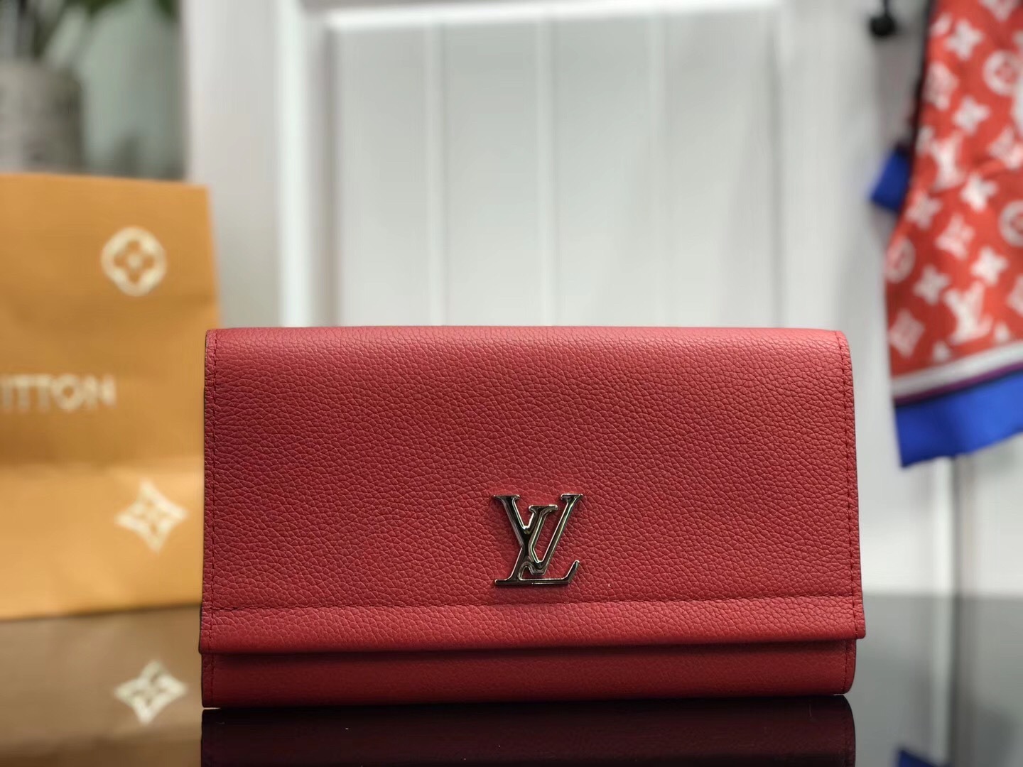 LV MYLOCKME wallet M62328FN
