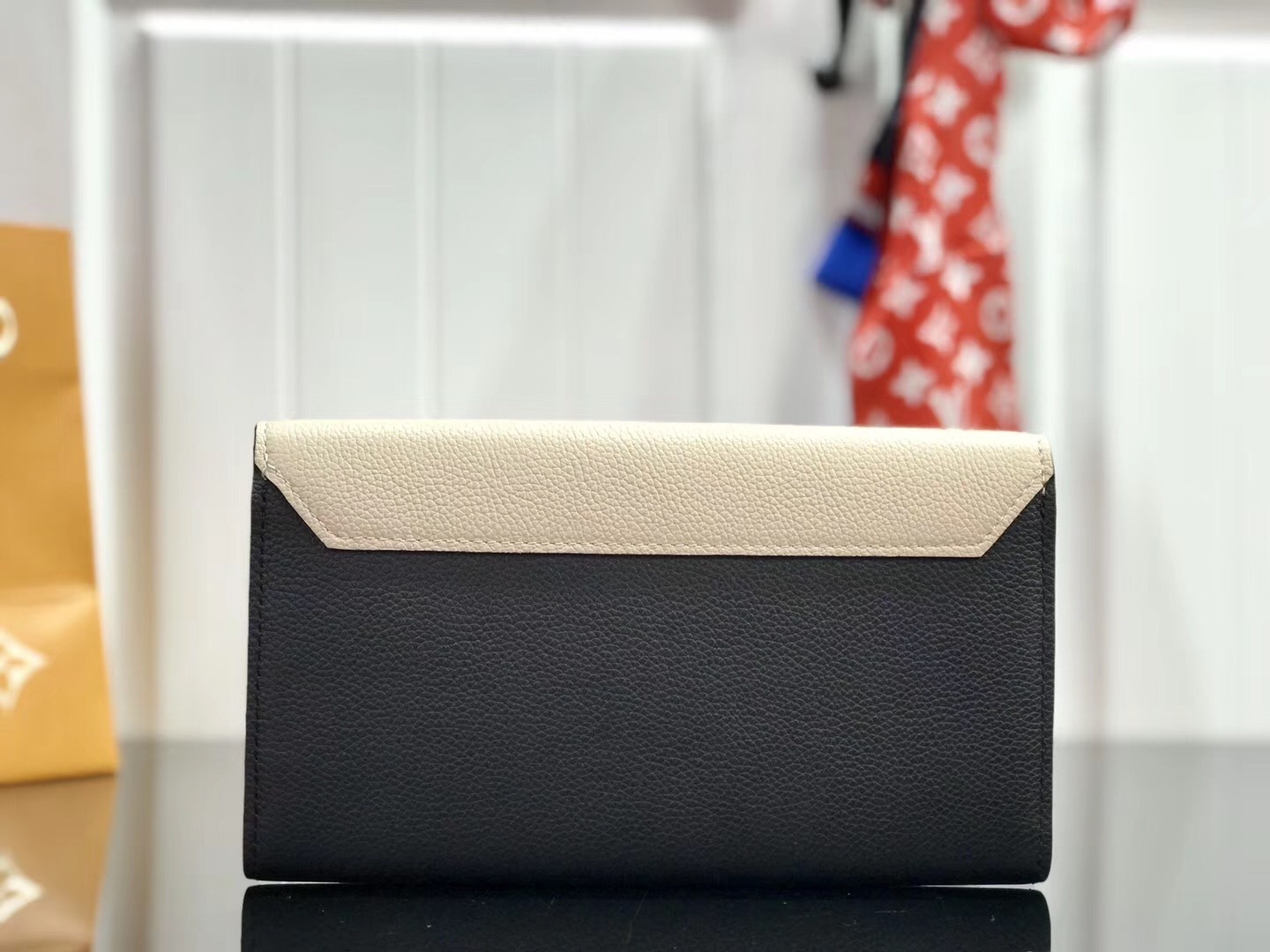 LV MYLOCKME wallet M62328FN