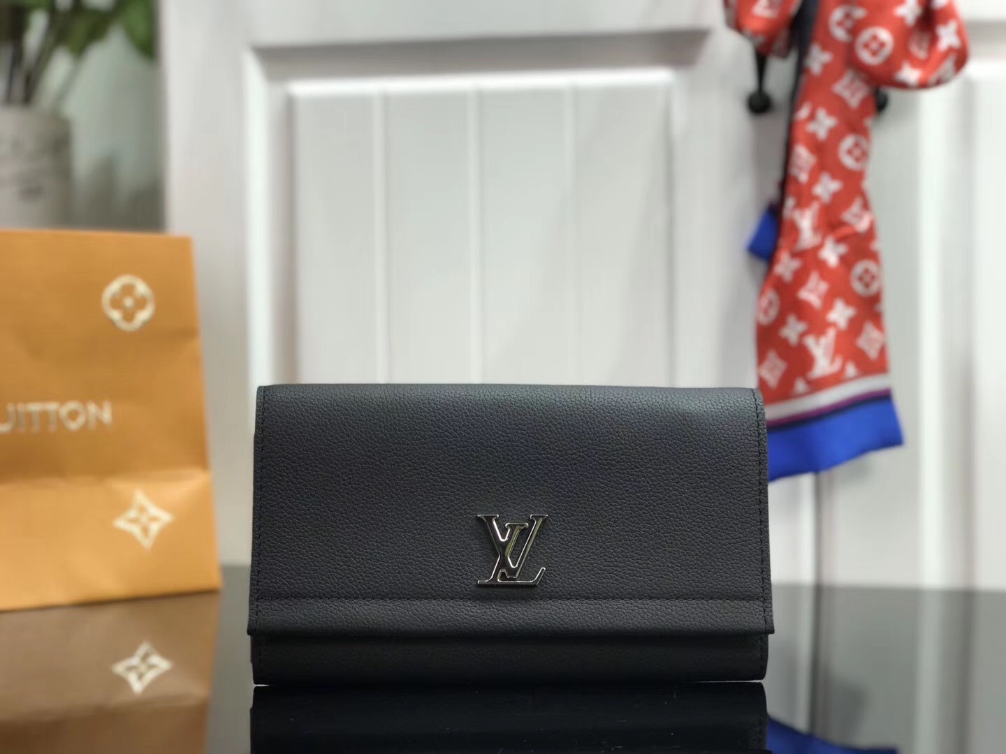LV MYLOCKME wallet M62328FN