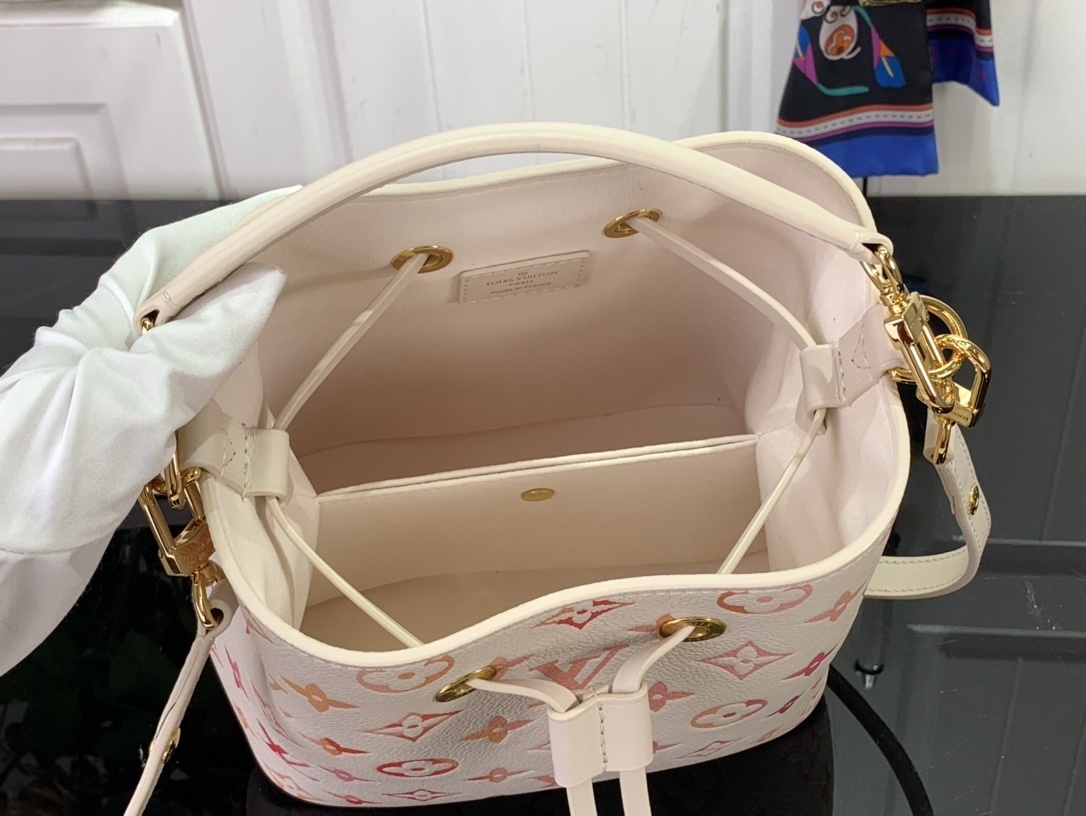 LV N??ONO?? BB m24649