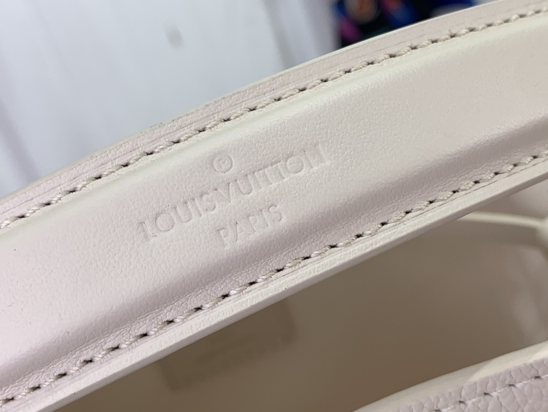 LV N??ONO?? BB m24649