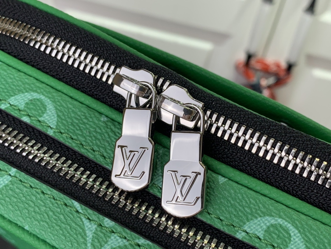 LV NANO ALPHA m30997