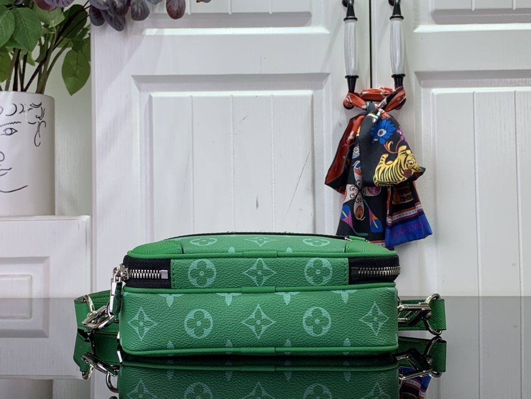 LV NANO ALPHA m30997