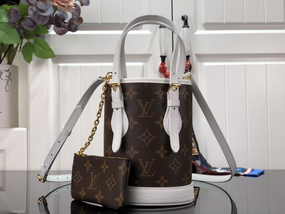 LV NANO BUCKET M81489