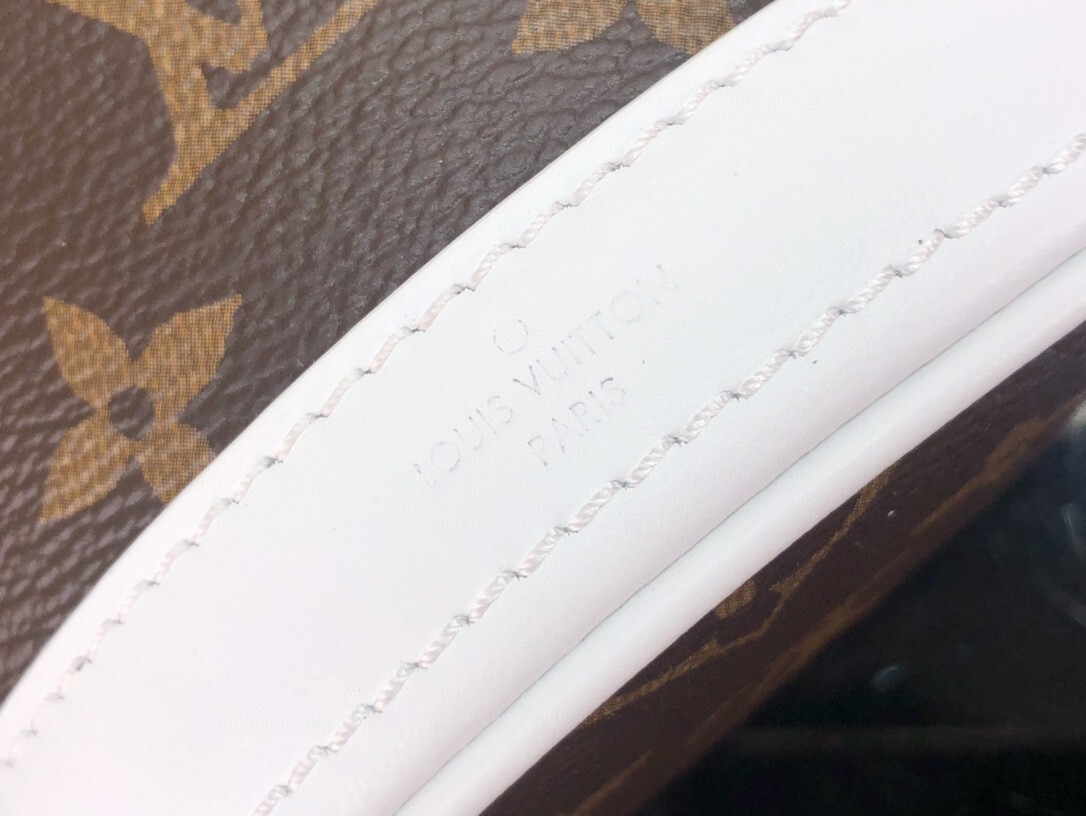 LV NANO BUCKET M81489