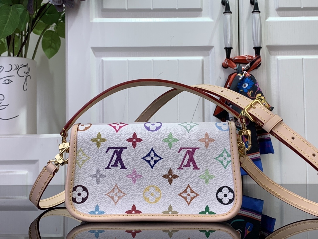 LV Nano Diane M14194