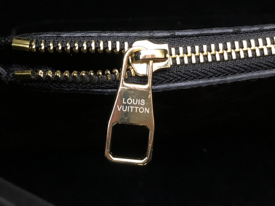 LV NEONOE BAG M44022C