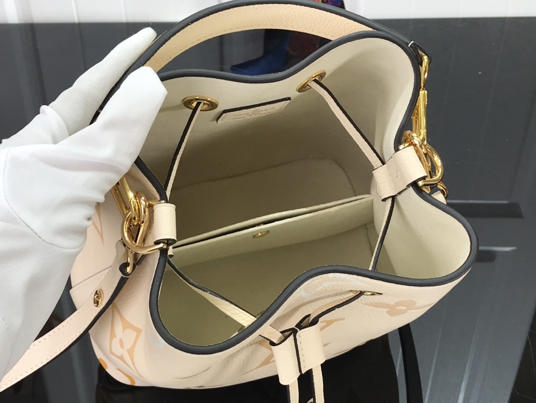 LV NEONOE BB M45716