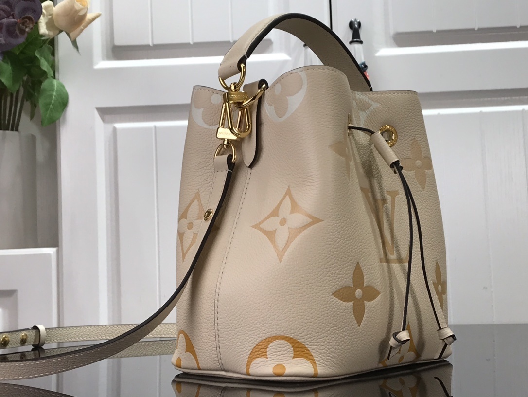 LV NEONOE BB M45716