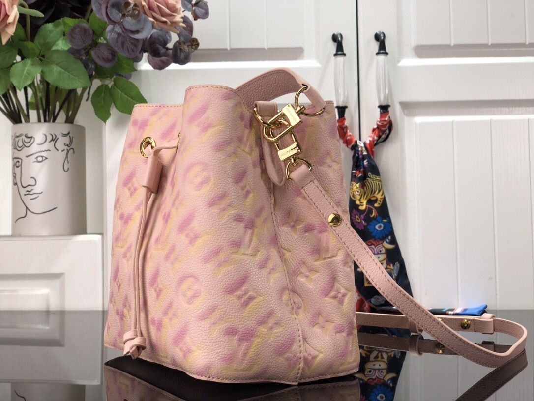 LV NEONOE BB M46174F