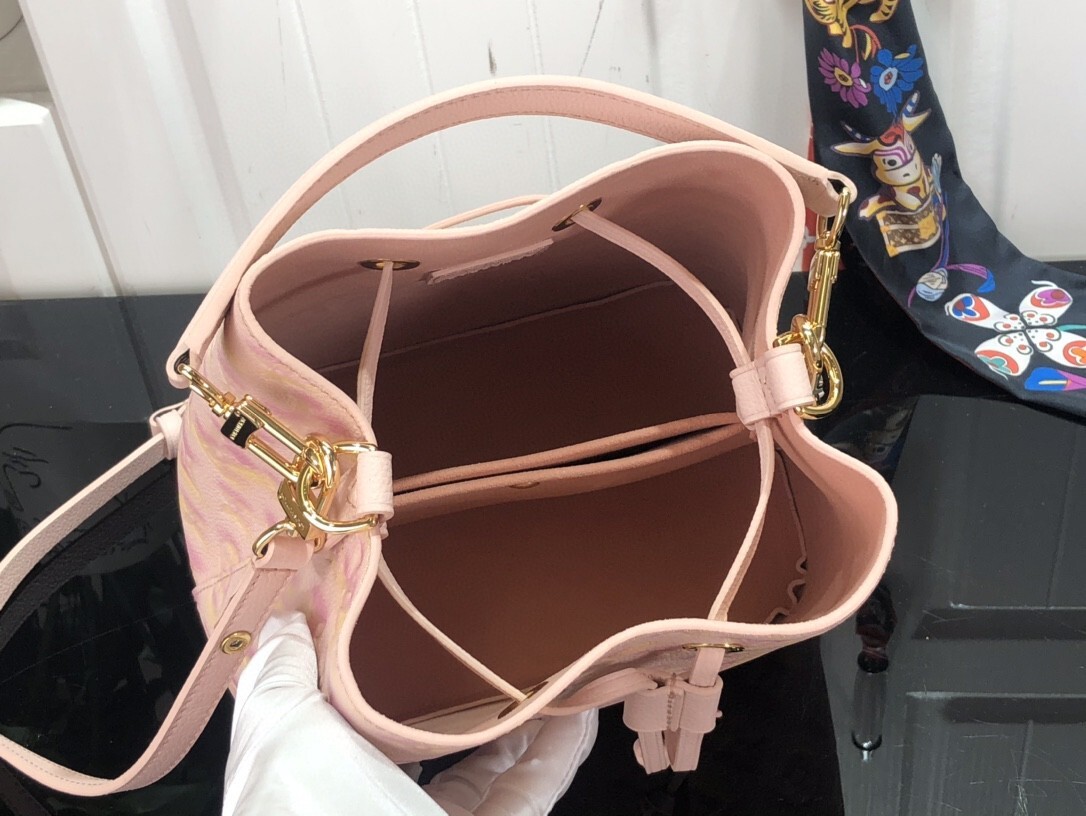 LV NEONOE BB M46174F