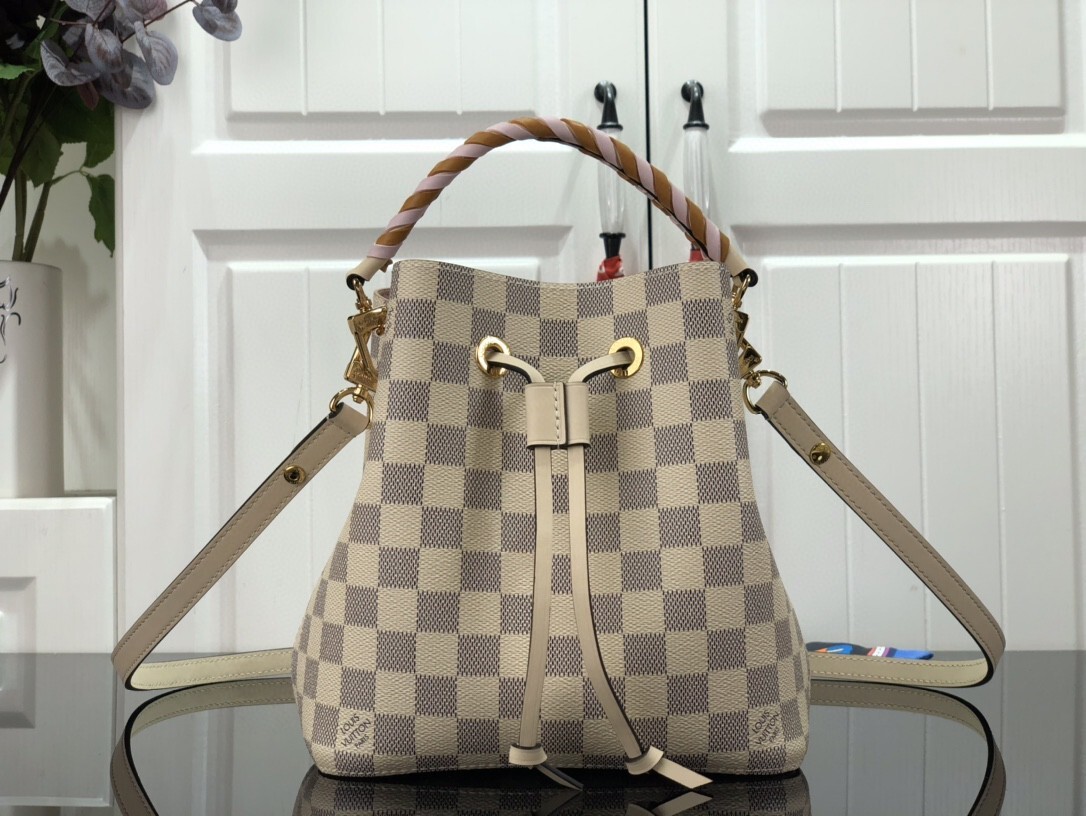 LV NEONOE BB N45292