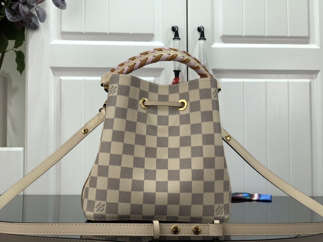 LV NEONOE BB N45292