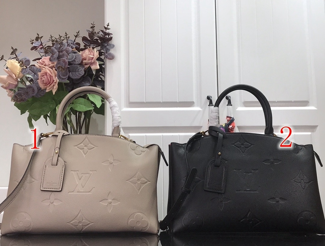 LV NEW GRAND PALAIS N45811