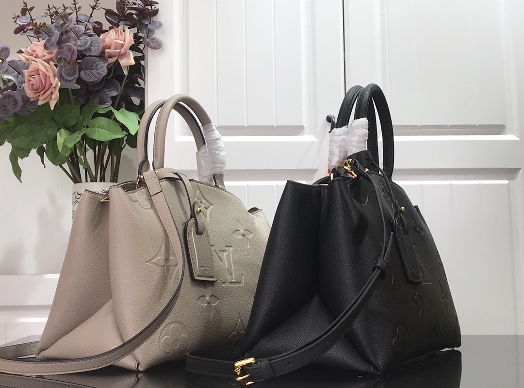 LV NEW GRAND PALAIS N45811