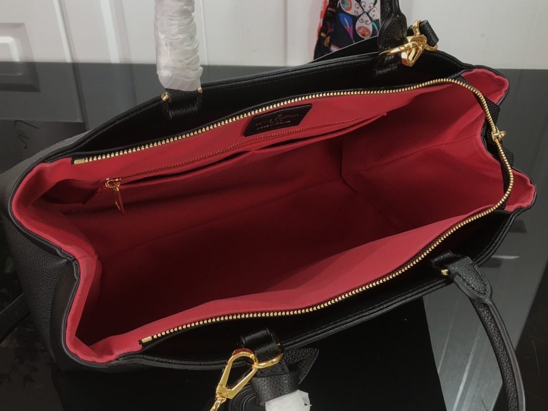 LV NEW GRAND PALAIS N45811